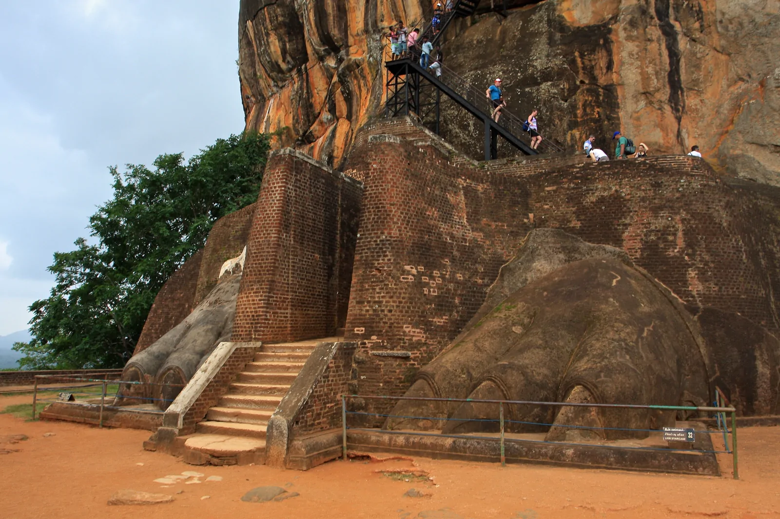 Vavuniya Archaeological Site